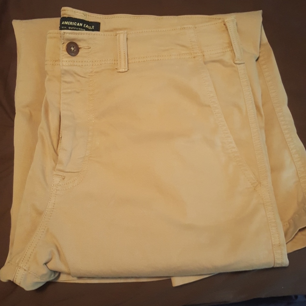 Men's 34x32 American eagle khakis